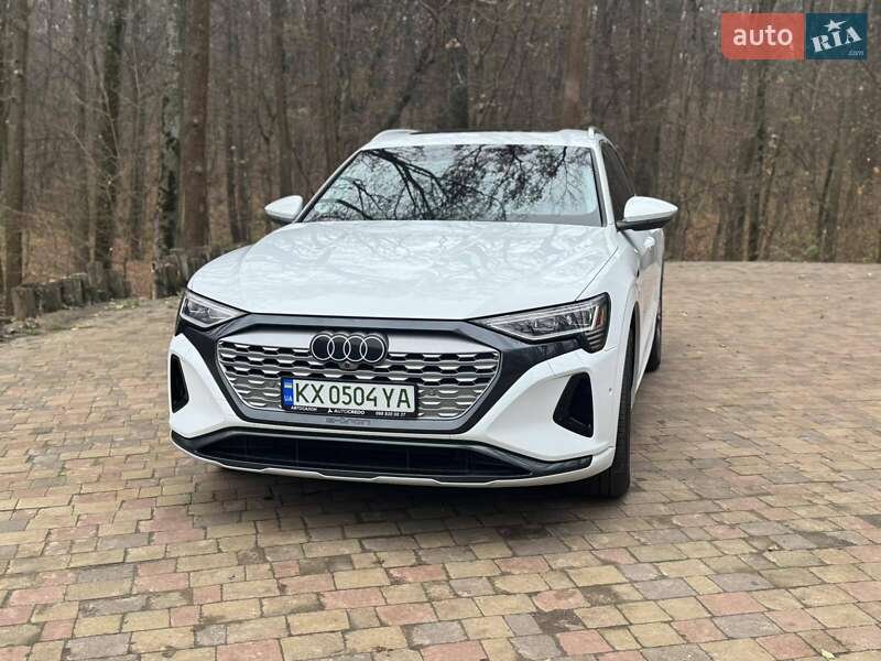 Внедорожник / Кроссовер Audi Q8 e-tron 2023 в Харькове