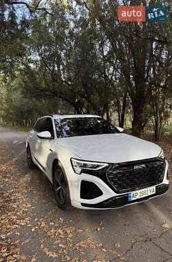 Позашляховик / Кросовер Audi Q8 e-tron 2023 в Запоріжжі