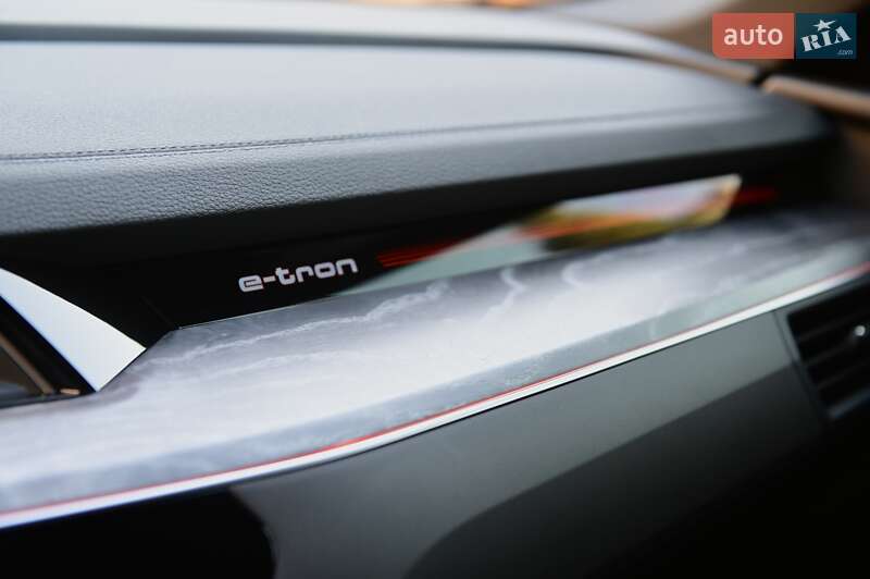 Внедорожник / Кроссовер Audi Q8 e-tron 2023 в Одессе фото 61 Внедорожник / Кроссовер Audi Q8 e-tron 2023 в Одессе