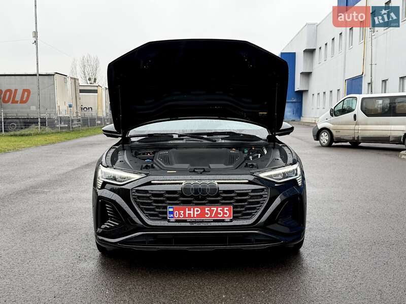 Внедорожник / Кроссовер Audi Q8 e-tron 2023 в Киеве