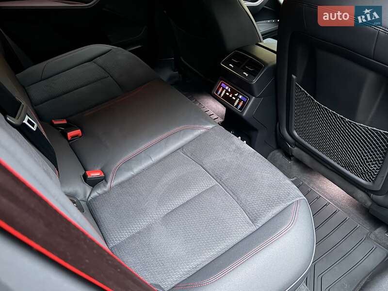 Внедорожник / Кроссовер Audi Q8 e-tron 2023 в Киеве