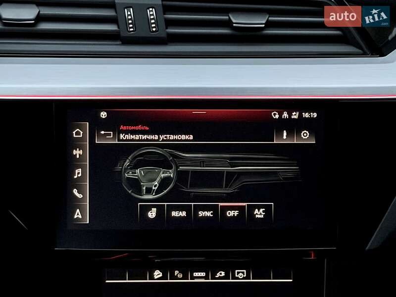 Внедорожник / Кроссовер Audi Q8 e-tron 2023 в Киеве