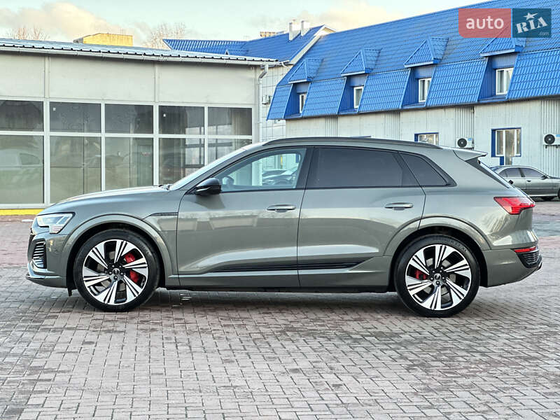 Внедорожник / Кроссовер Audi Q8 e-tron 2023 в Ровно