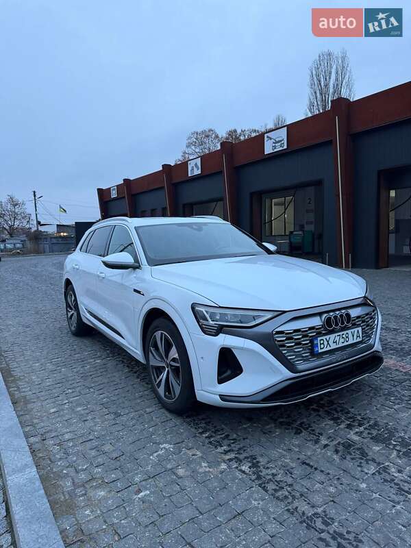 Внедорожник / Кроссовер Audi Q8 e-tron 2023 в Чернигове фото Внедорожник / Кроссовер Audi Q8 e-tron 2023 в Чернигове