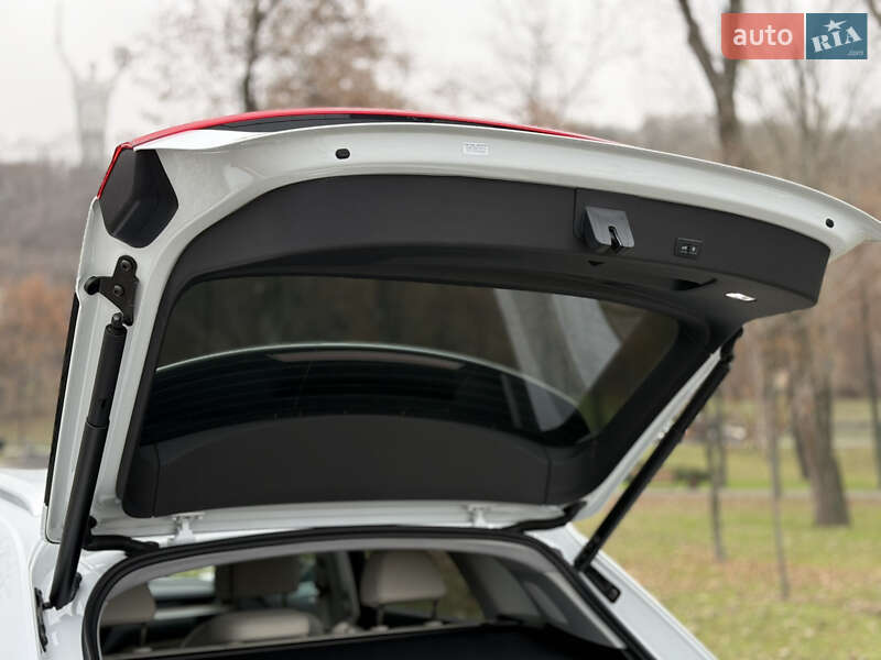 Внедорожник / Кроссовер Audi Q8 e-tron 2023 в Киеве фото 30 Внедорожник / Кроссовер Audi Q8 e-tron 2023 в Киеве