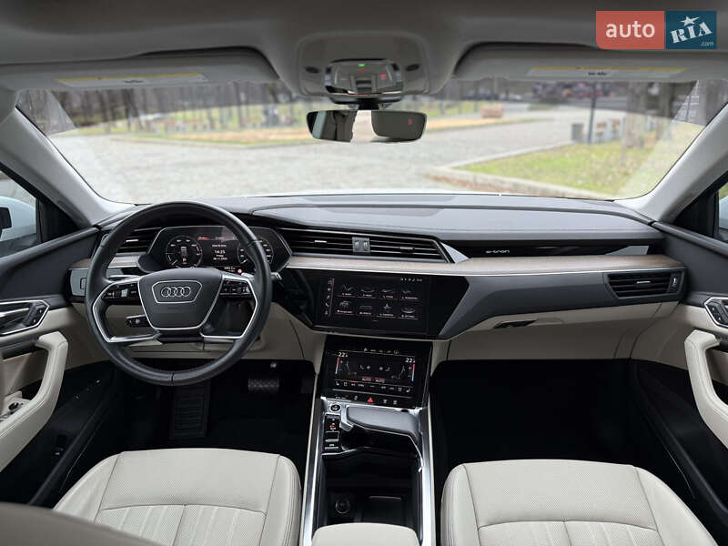 Внедорожник / Кроссовер Audi Q8 e-tron 2023 в Киеве фото 50 Внедорожник / Кроссовер Audi Q8 e-tron 2023 в Киеве