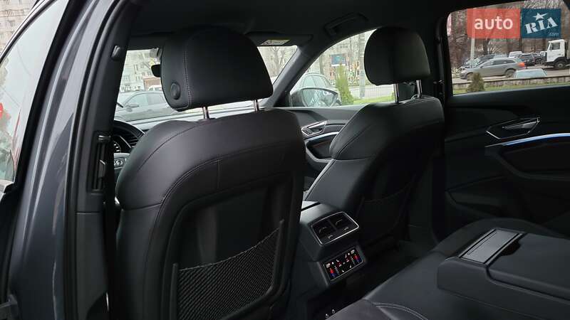 Внедорожник / Кроссовер Audi Q8 e-tron 2023 в Хмельницком фото 27 Внедорожник / Кроссовер Audi Q8 e-tron 2023 в Хмельницком