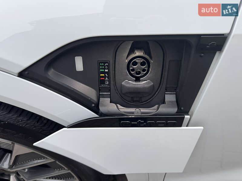Внедорожник / Кроссовер Audi Q8 e-tron 2023 в Киеве фото 14 Внедорожник / Кроссовер Audi Q8 e-tron 2023 в Киеве