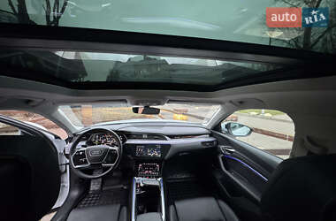 Внедорожник / Кроссовер Audi Q8 e-tron 2023 в Киеве