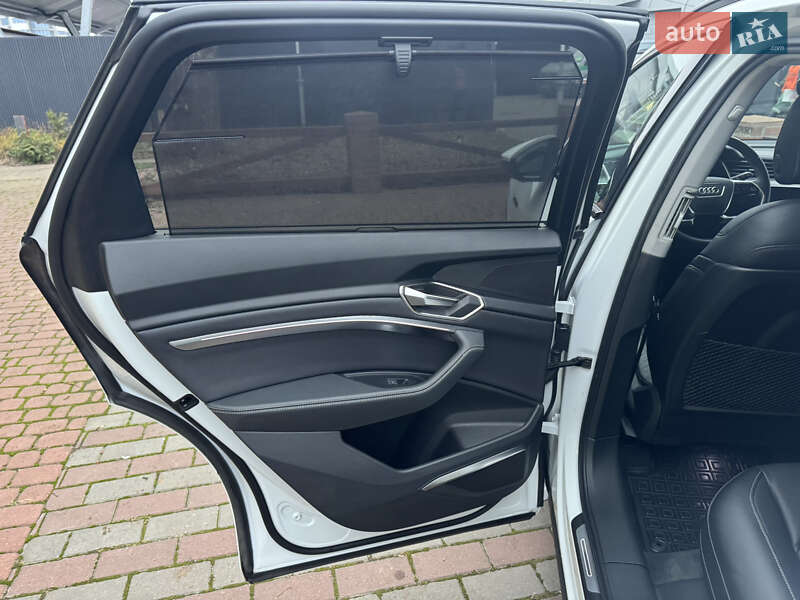 Внедорожник / Кроссовер Audi Q8 e-tron 2023 в Киеве фото 30 Внедорожник / Кроссовер Audi Q8 e-tron 2023 в Киеве