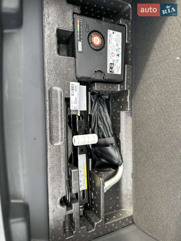 Внедорожник / Кроссовер Audi Q8 e-tron 2023 в Харькове