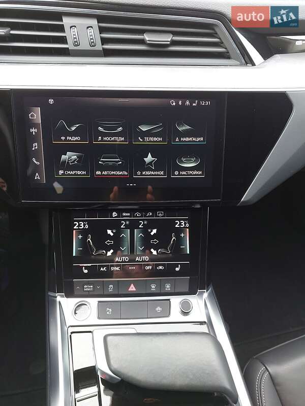 Внедорожник / Кроссовер Audi Q8 e-tron 2023 в Харькове