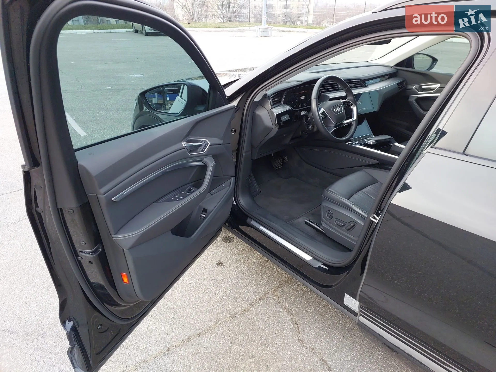 2023 Audi Q8 - мініатюра 24
