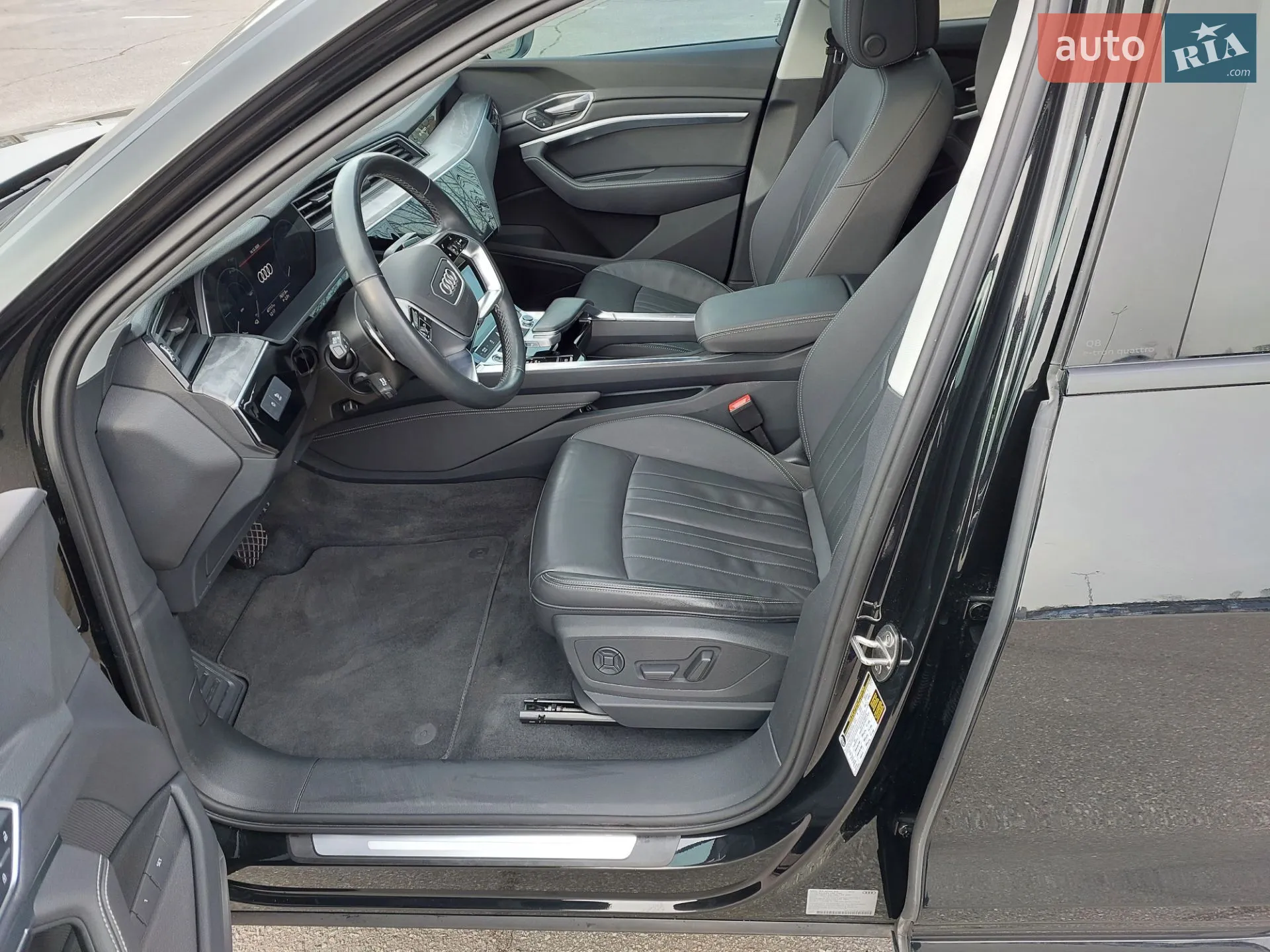 2023 Audi Q8 - мініатюра 25