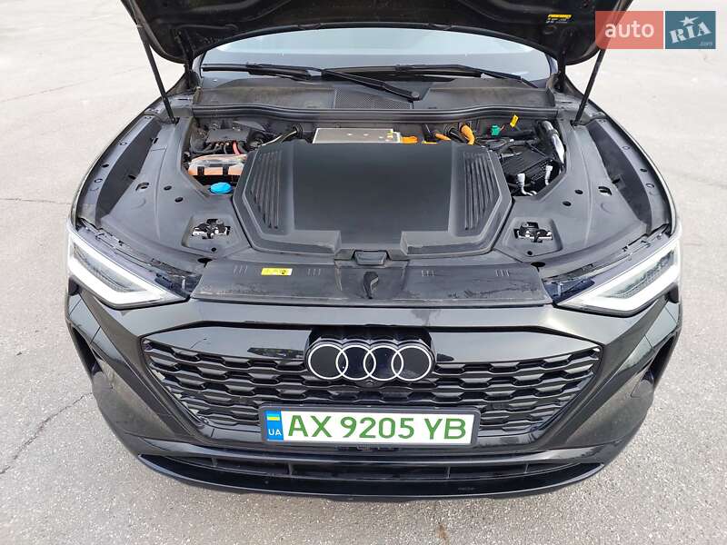 Внедорожник / Кроссовер Audi Q8 e-tron 2023 в Харькове