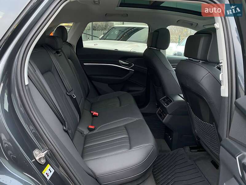 Внедорожник / Кроссовер Audi Q8 e-tron 2023 в Львове фото 22 Внедорожник / Кроссовер Audi Q8 e-tron 2023 в Львове