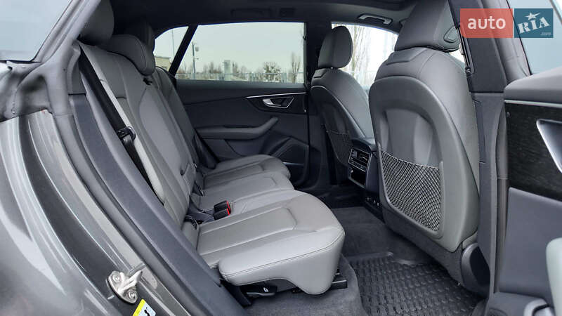 Внедорожник / Кроссовер Audi Q8 e-tron 2023 в Киеве