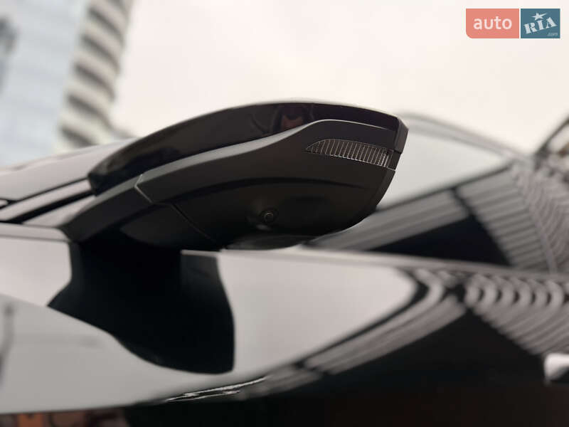 Внедорожник / Кроссовер Audi Q8 e-tron 2023 в Киеве