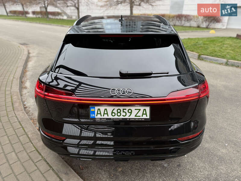 Внедорожник / Кроссовер Audi Q8 e-tron 2023 в Киеве