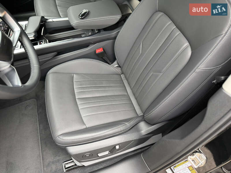 Внедорожник / Кроссовер Audi Q8 e-tron 2023 в Киеве