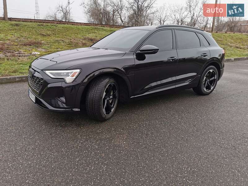 Внедорожник / Кроссовер Audi Q8 e-tron 2024 в Кривом Роге фото 10 Внедорожник / Кроссовер Audi Q8 e-tron 2024 в Кривом Роге