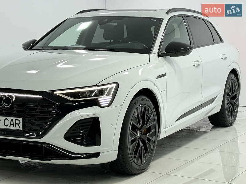Позашляховик / Кросовер Audi Q8 e-tron 2023 в Одесі