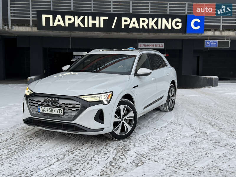 Внедорожник / Кроссовер Audi Q8 e-tron 2023 в Киеве фото 22 Внедорожник / Кроссовер Audi Q8 e-tron 2023 в Киеве