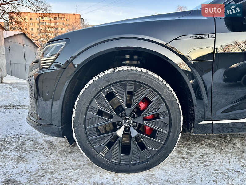 Внедорожник / Кроссовер Audi Q8 e-tron 2023 в Белой Церкви