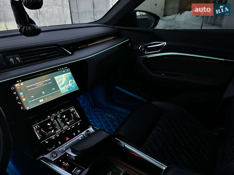 Внедорожник / Кроссовер Audi Q8 e-tron 2023 в Белой Церкви