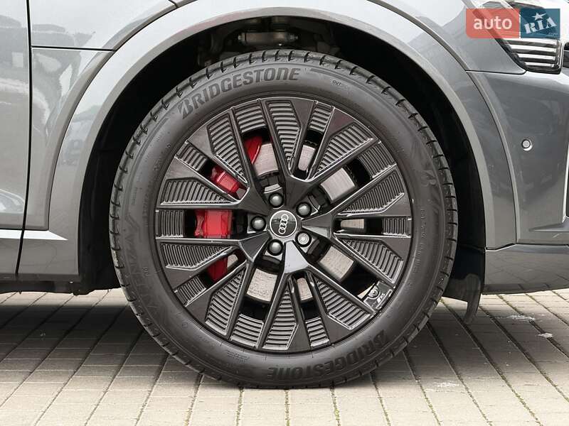 Внедорожник / Кроссовер Audi Q8 e-tron 2023 в Мукачево