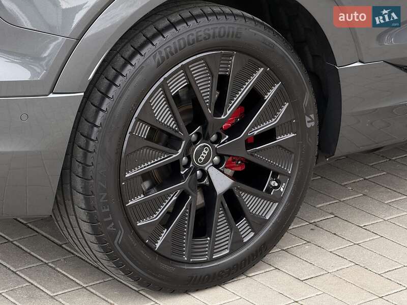 Внедорожник / Кроссовер Audi Q8 e-tron 2023 в Мукачево