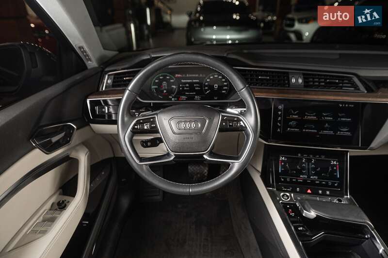 Внедорожник / Кроссовер Audi Q8 e-tron 2023 в Одессе фото 54 Внедорожник / Кроссовер Audi Q8 e-tron 2023 в Одессе