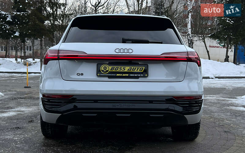 Внедорожник / Кроссовер Audi Q8 e-tron 2024 в Львове