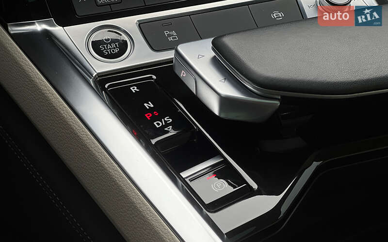 Внедорожник / Кроссовер Audi Q8 e-tron 2024 в Львове