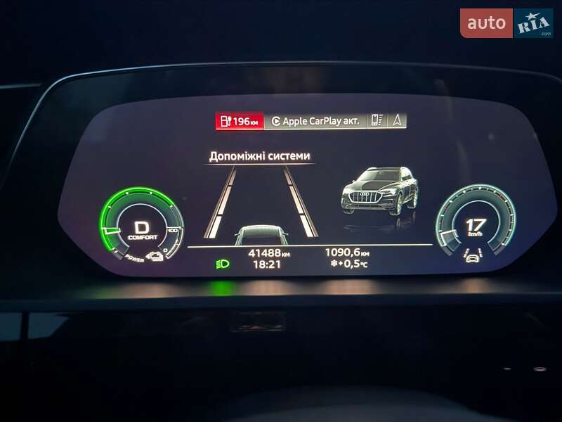 Позашляховик / Кросовер Audi Q8 e-tron 2023 в Львові