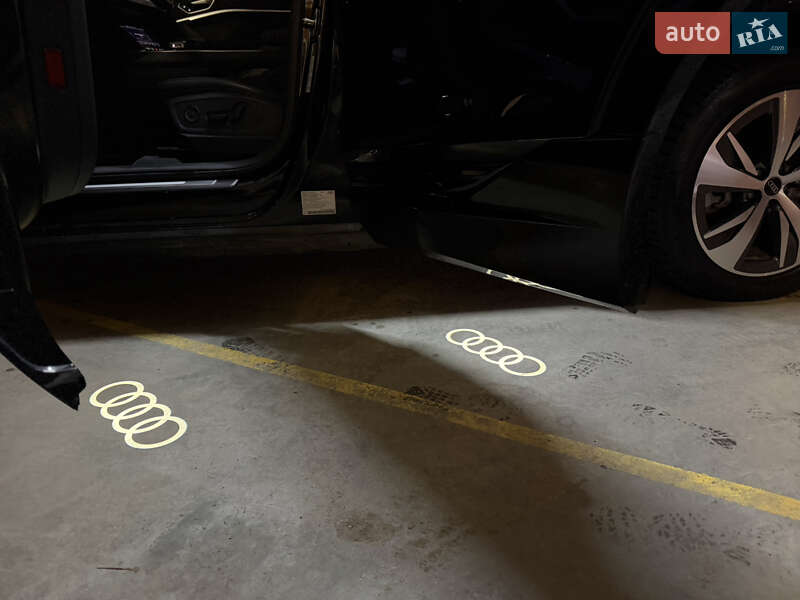 Внедорожник / Кроссовер Audi Q8 e-tron 2023 в Киеве