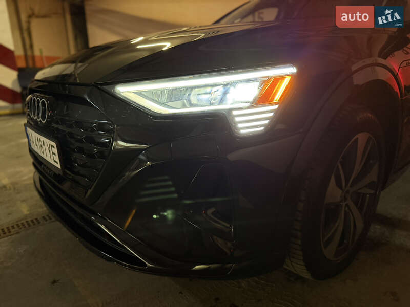 Внедорожник / Кроссовер Audi Q8 e-tron 2023 в Киеве