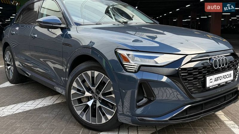 Позашляховик / Кросовер Audi Q8 e-tron 2023 в Києві