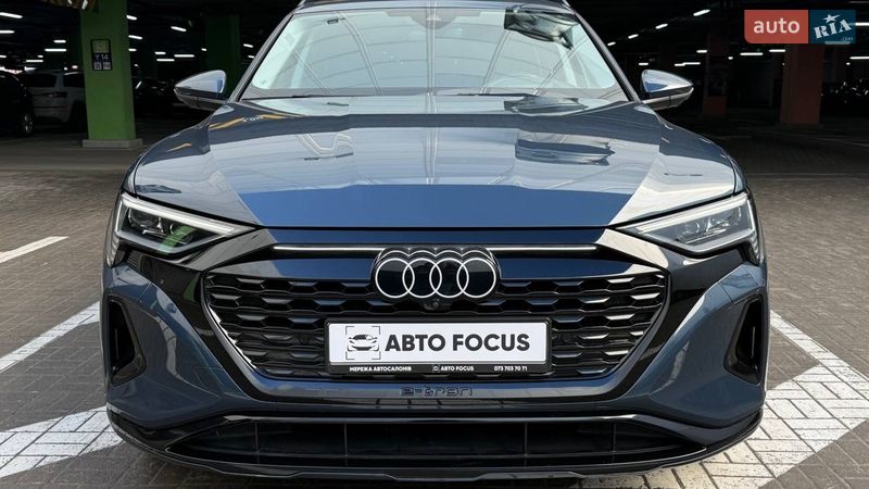 Позашляховик / Кросовер Audi Q8 e-tron 2023 в Києві