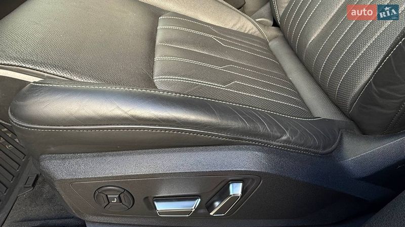 Позашляховик / Кросовер Audi Q8 e-tron 2023 в Києві