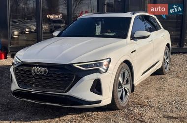 Внедорожник / Кроссовер Audi Q8 e-tron 2023 в Киеве
