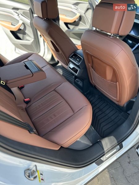 Внедорожник / Кроссовер Audi Q8 e-tron 2024 в Киеве