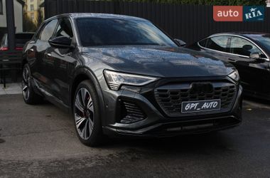 Внедорожник / Кроссовер Audi Q8 e-tron 2023 в Киеве