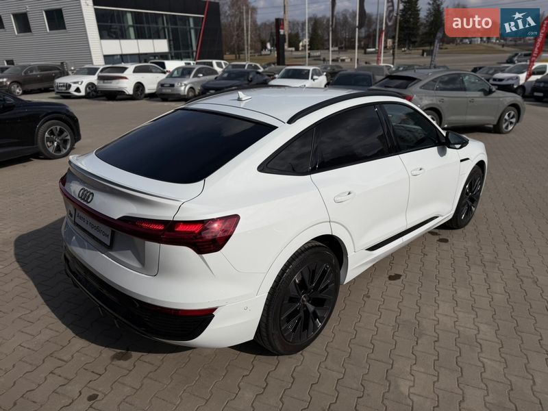 Внедорожник / Кроссовер Audi Q8 e-tron 2023 в Хмельницком