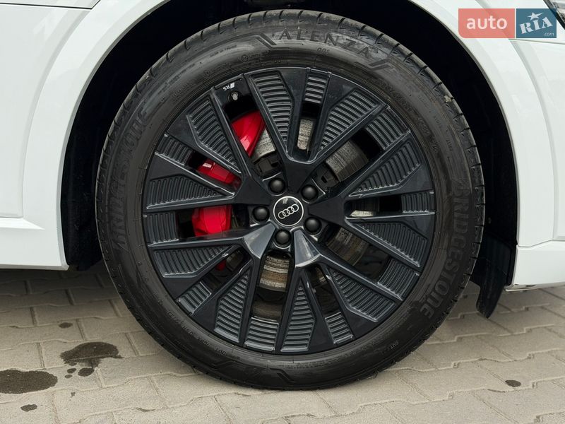 Внедорожник / Кроссовер Audi Q8 e-tron 2023 в Хмельницком