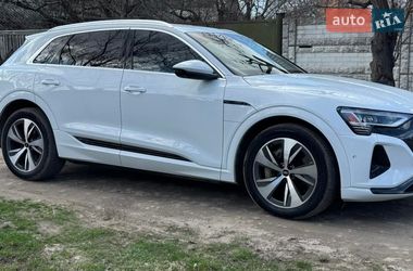 Внедорожник / Кроссовер Audi Q8 e-tron 2023 в Харькове