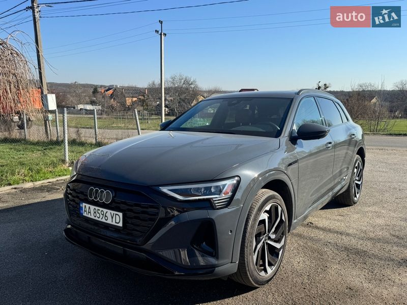 Audi Q8 e-tron 2023