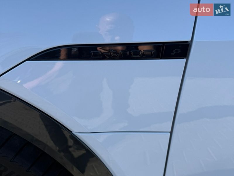 Внедорожник / Кроссовер Audi Q8 e-tron 2023 в Одессе