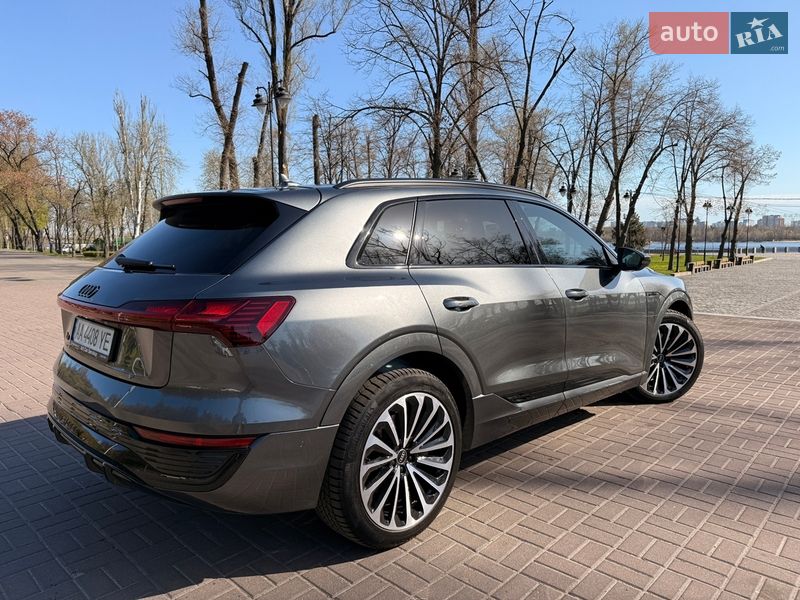 Внедорожник / Кроссовер Audi Q8 e-tron 2024 в Киеве