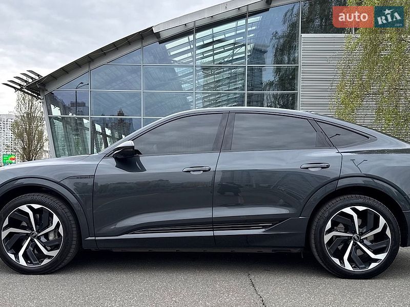 Внедорожник / Кроссовер Audi Q8 e-tron 2024 в Киеве